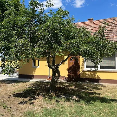Tengelice-ház Apartman